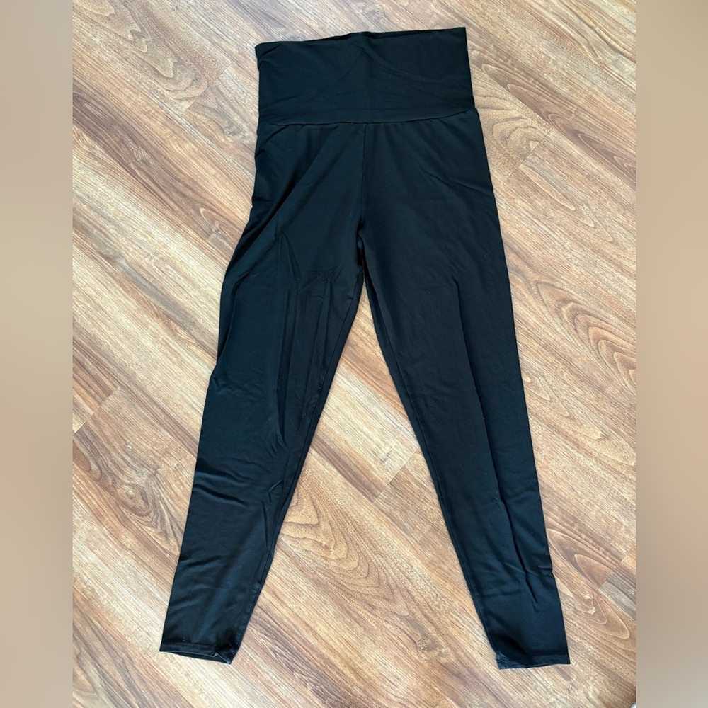 Hatch Black Maternity Leggings size Medium